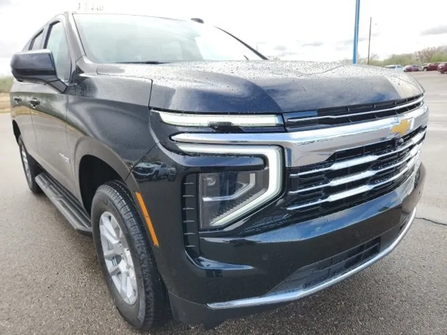 2025 Chevrolet Tahoe LT photo 1