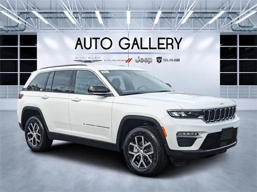 2025 Jeep Grand Cherokee Limited photo 1