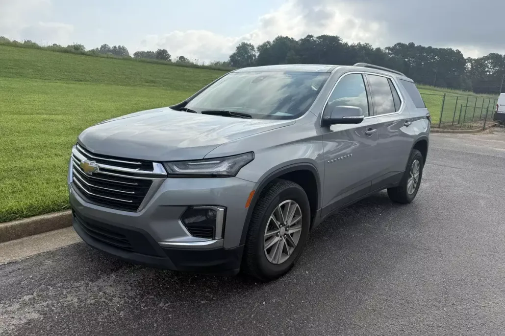 2023 Chevrolet Traverse Leather photo 1