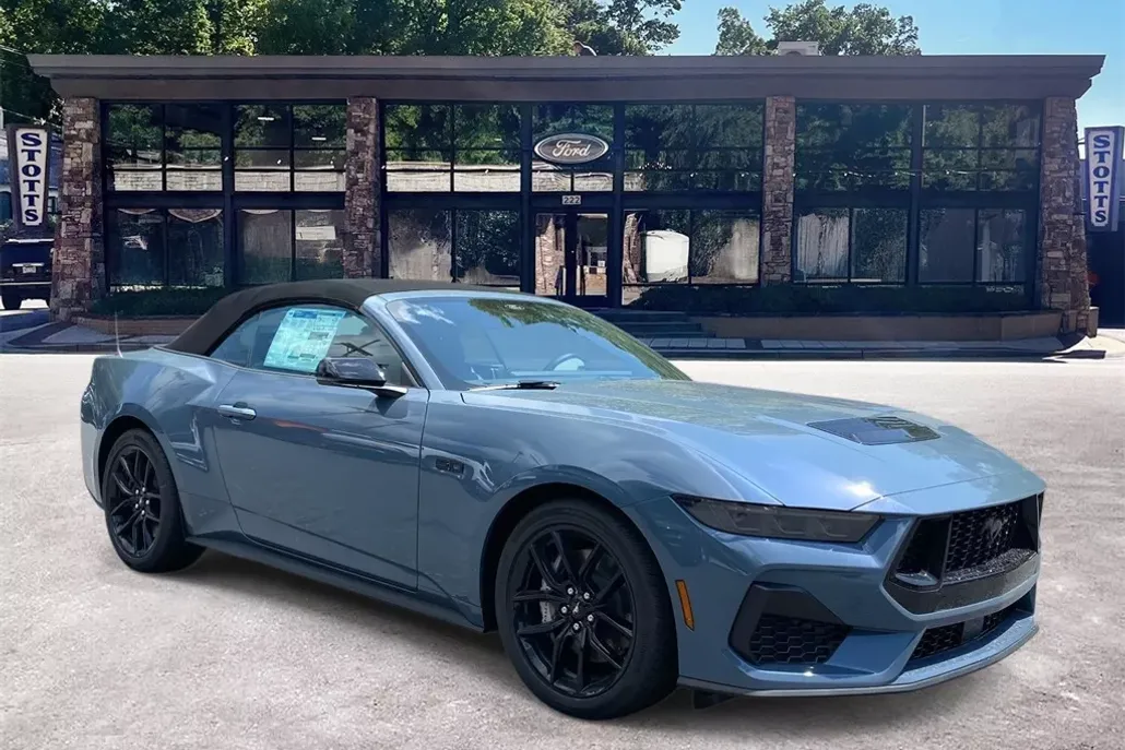 2025 Ford Mustang GT Premium photo 1