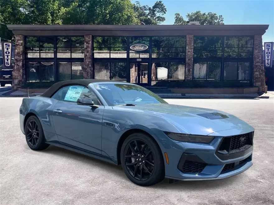 2025 Ford Mustang GT Premium photo 1