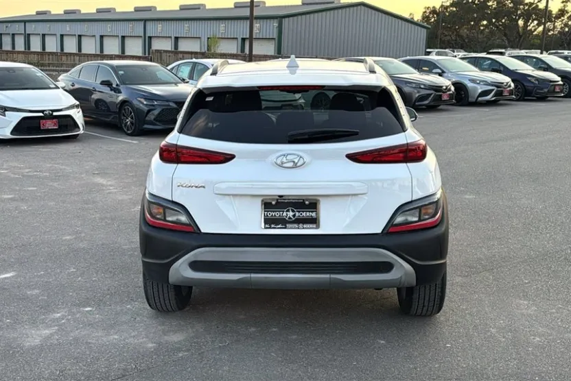 2023 Hyundai Kona SEL photo 1