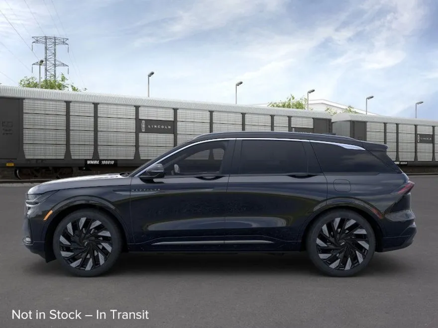 2025 Lincoln Nautilus Black Label photo 1