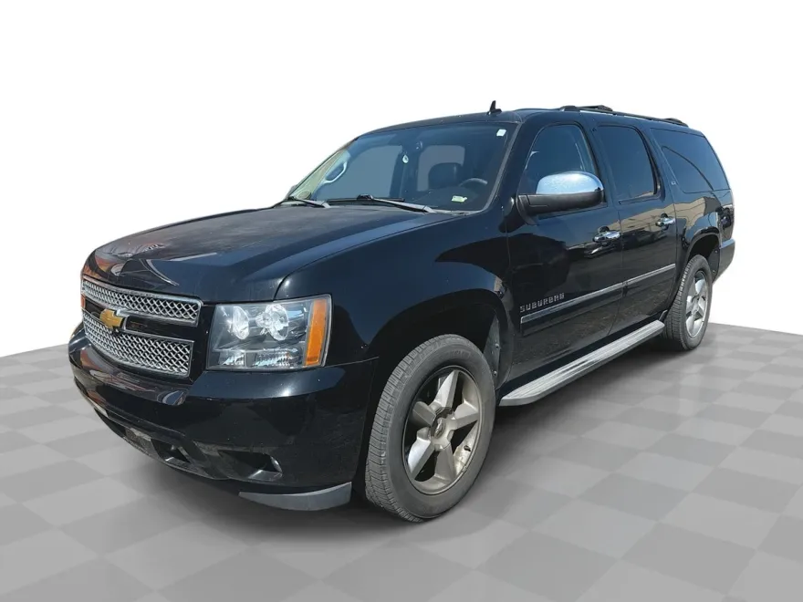 2013 Chevrolet Suburban LTZ photo 1