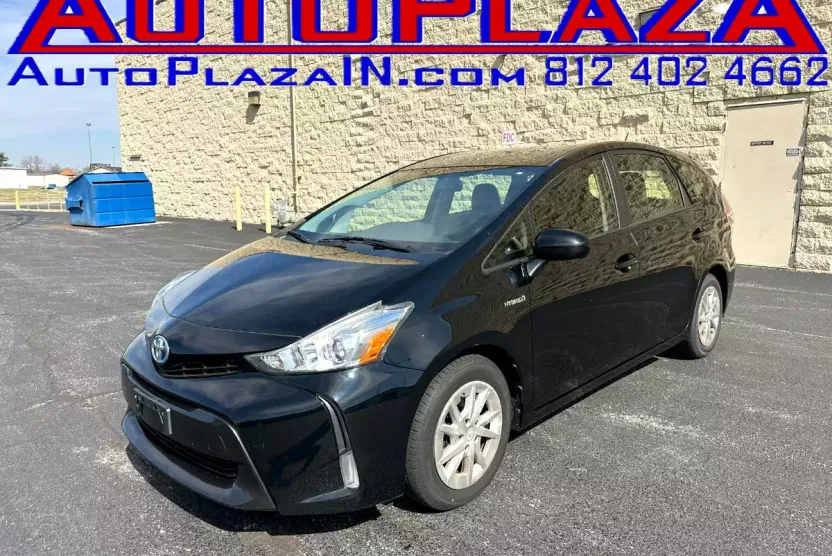 2015 Toyota Prius V Three photo 1