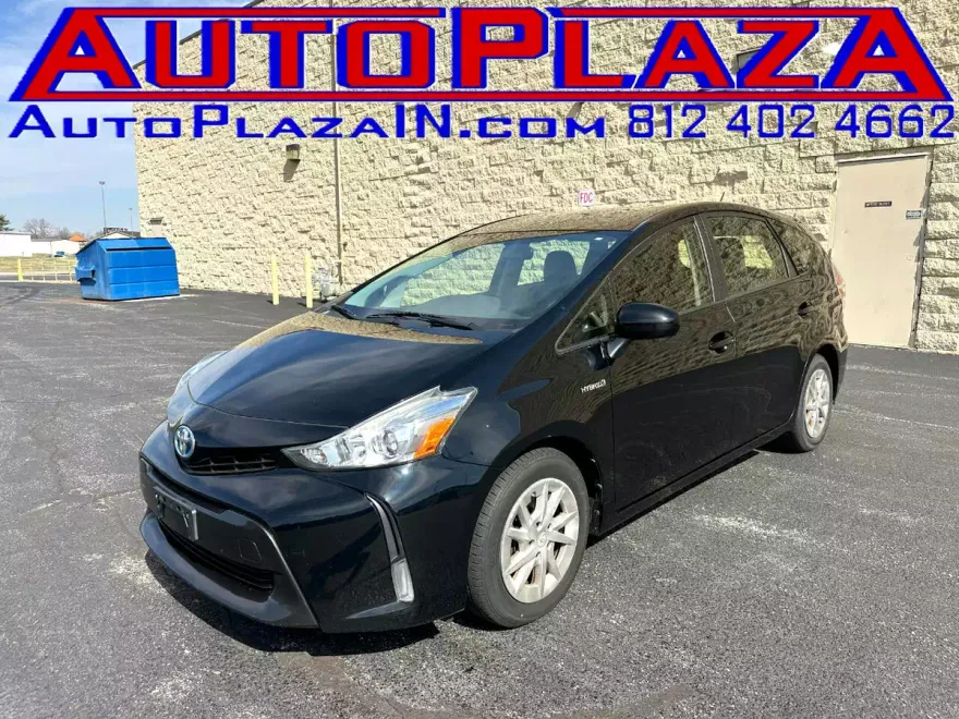 2015 Toyota Prius V Three photo 1