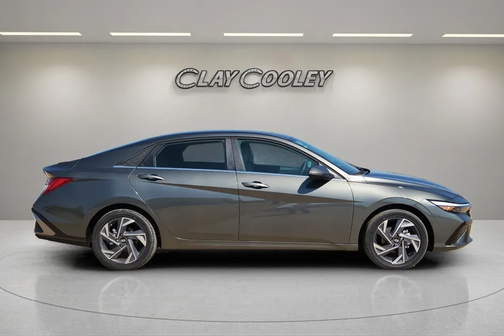 2025 Hyundai Elantra Hybrid Limited photo 1