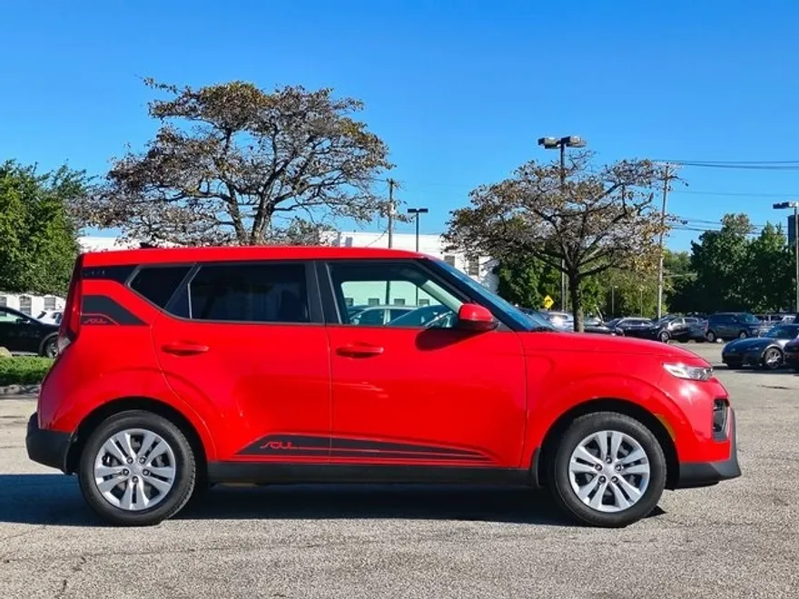 2021 Kia Soul LX photo 1