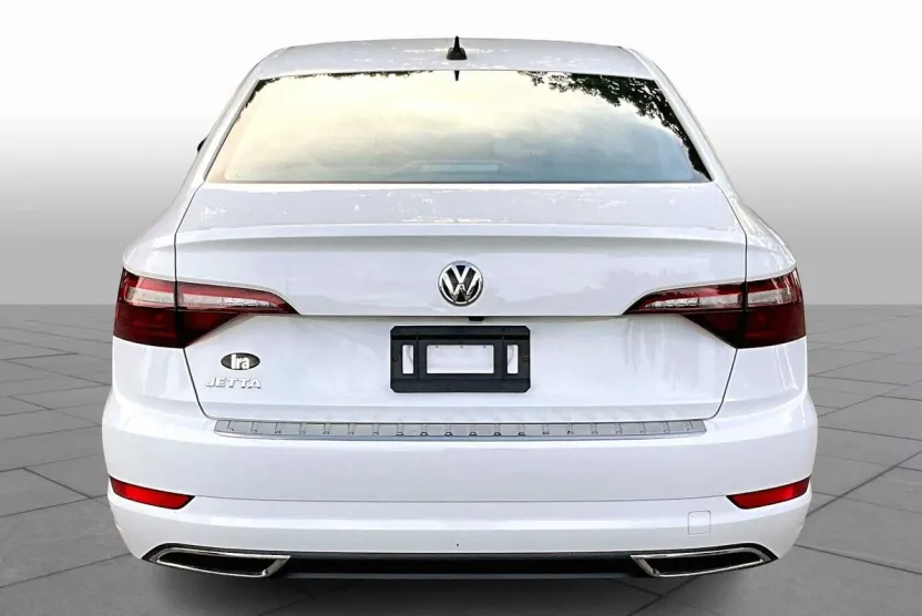2020 Volkswagen Jetta R-Line photo 1