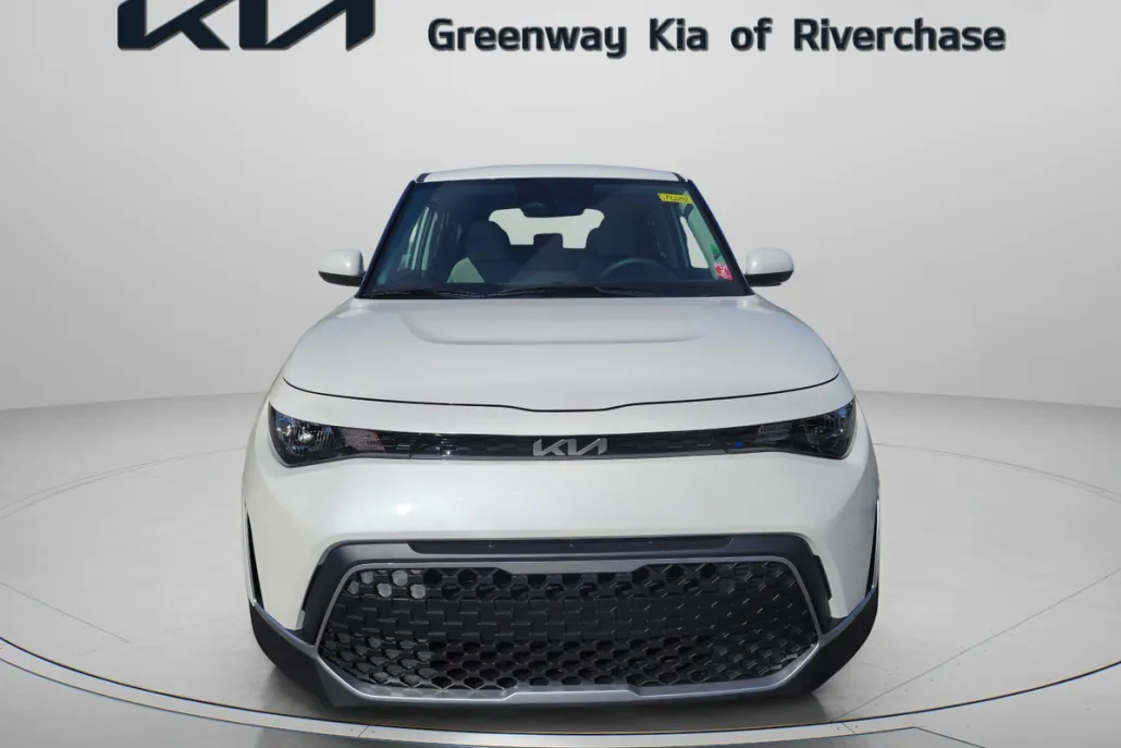 2025 Kia Soul LX photo 1