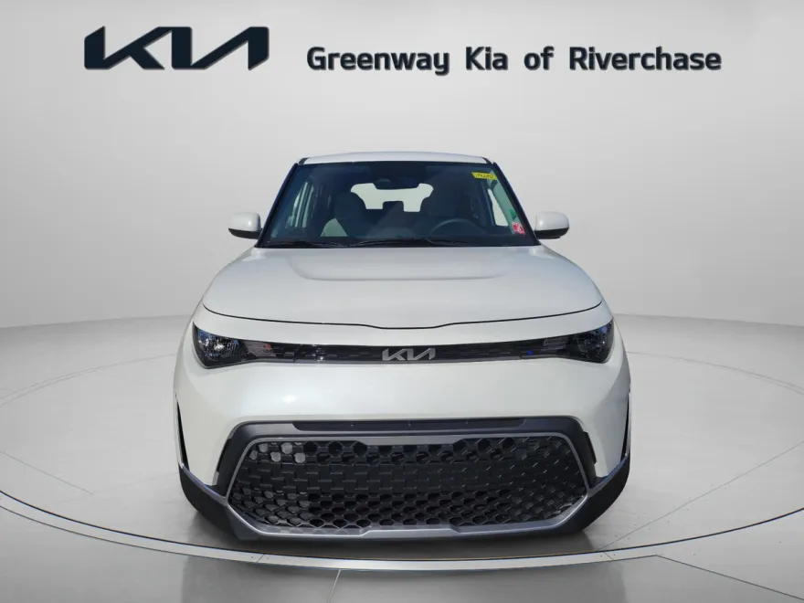 2025 Kia Soul LX photo 1