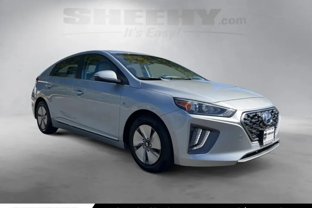 2020 Hyundai Ioniq SE photo 1