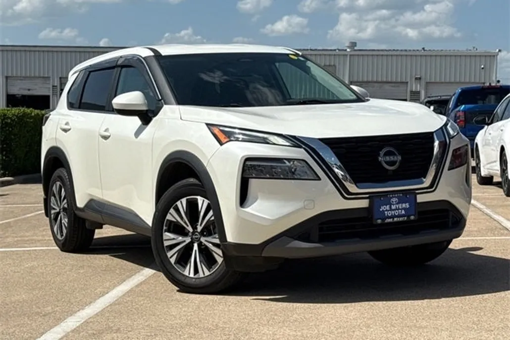 2023 Nissan Rogue SV photo 1