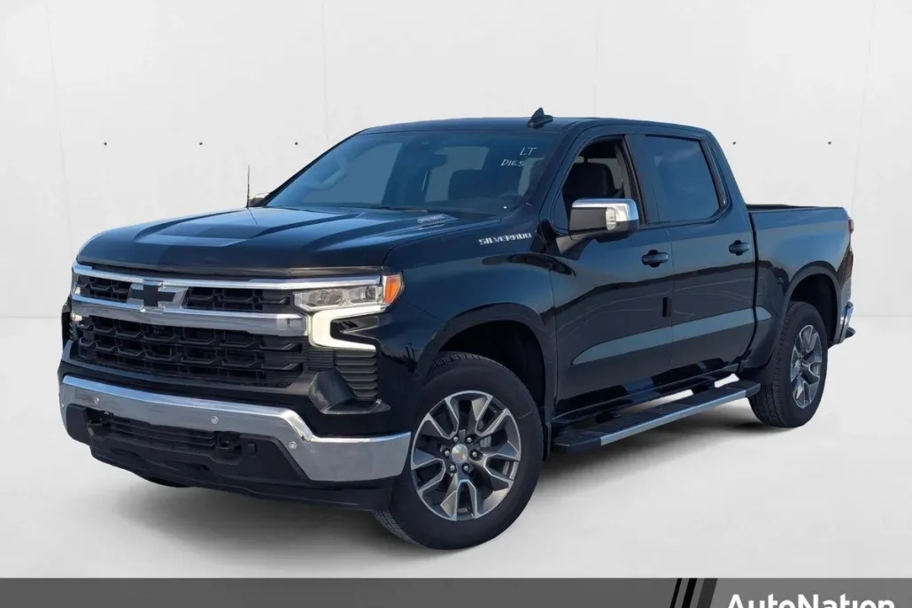 2025 Chevrolet Silverado 1500 LT photo 1