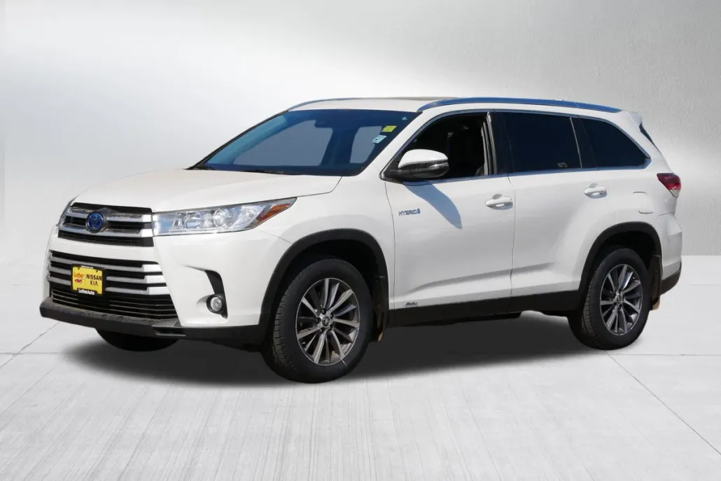 2019 Toyota Highlander Hybrid XLE photo 1