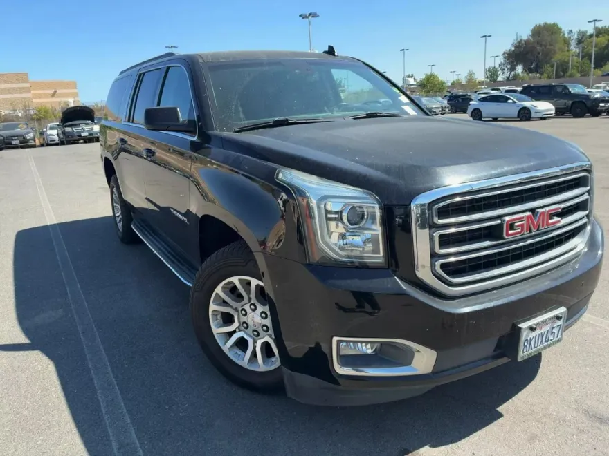 2017 Gmc Yukon XL SLT photo 1