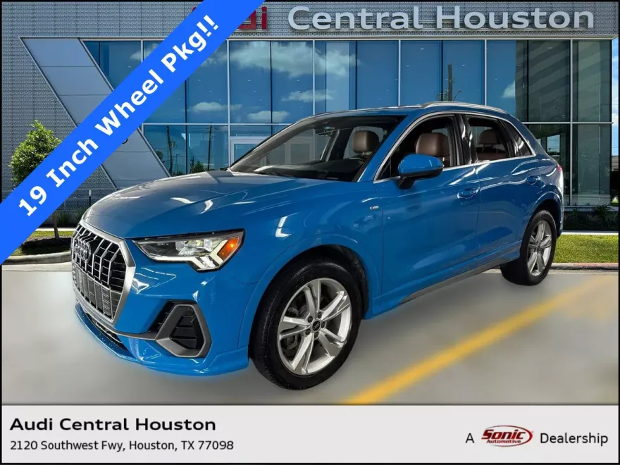 2022 Audi Q3 S line Premium Plus photo 1