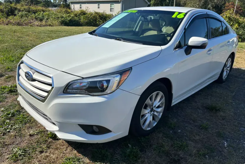 2016 Subaru Legacy 2.5i Premium photo 1