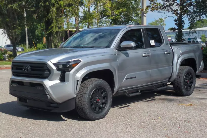 2025 Toyota Tacoma SR5 Double Cab photo 1