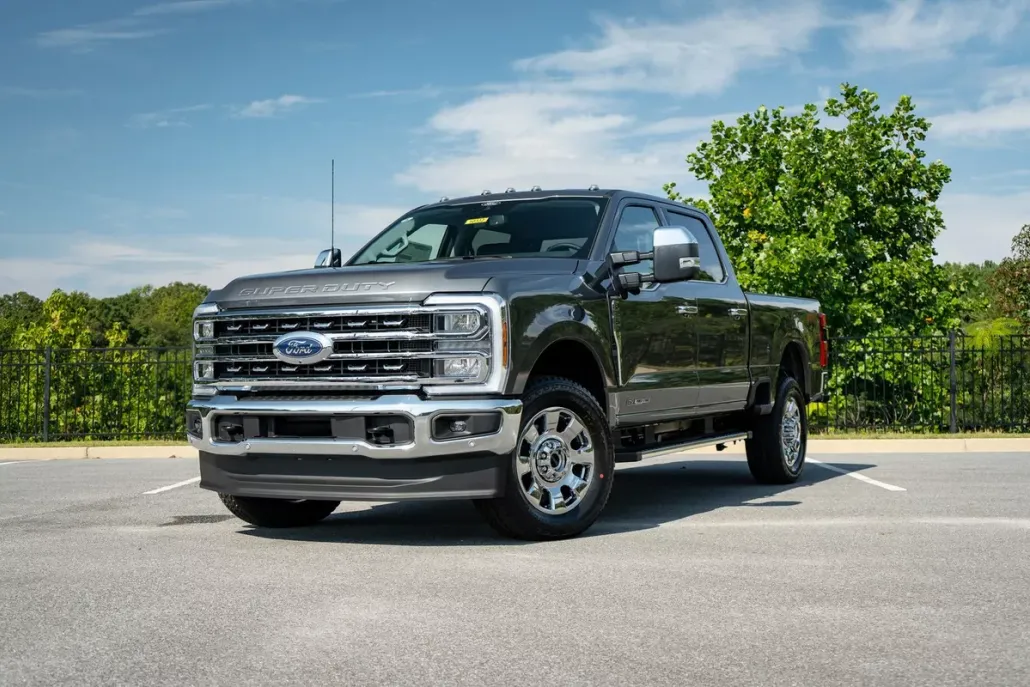 2026 Ford F-250 Lariat photo 1