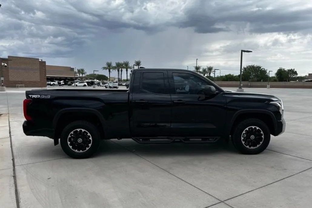 2023 Toyota Tundra SR5 photo 1