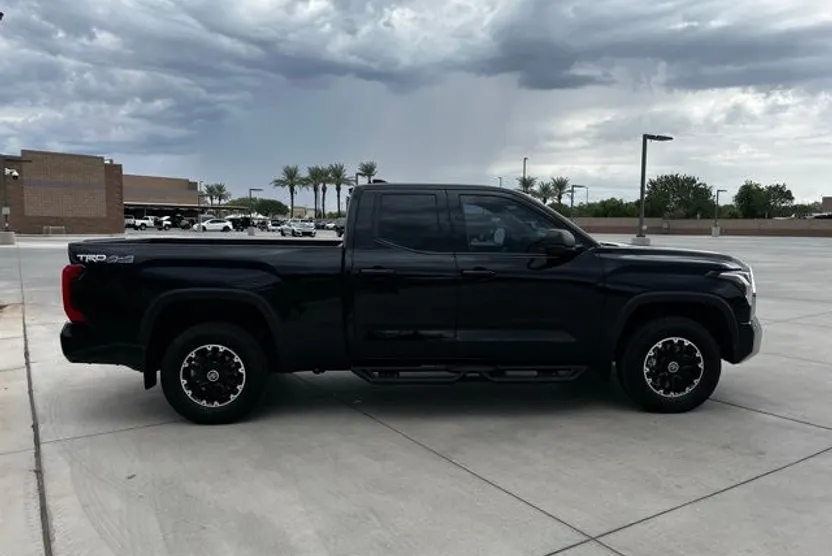 2023 Toyota Tundra SR5 photo 1
