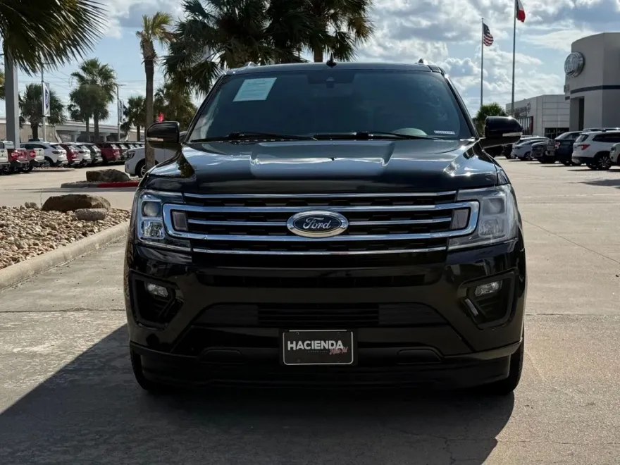 2021 Ford Expedition XLT photo 1
