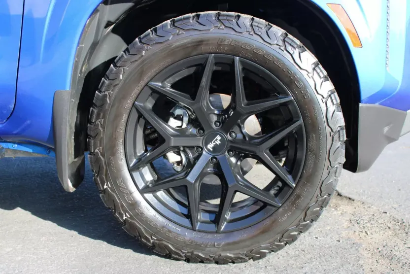 2024 Nissan Frontier Crew Cab SV photo 1