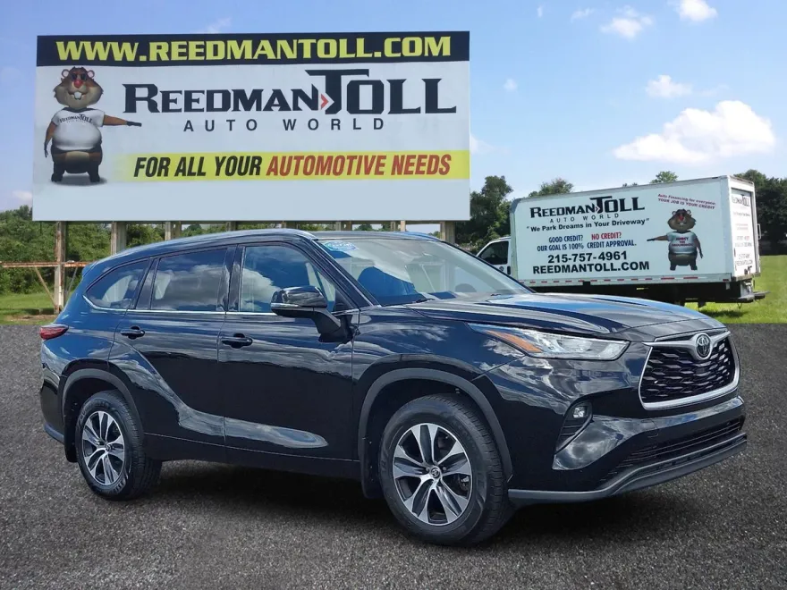 2020 Toyota Highlander XLE Sport photo 1