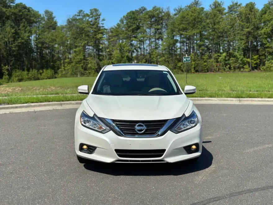 2016 Nissan Altima 2.5 S photo 1