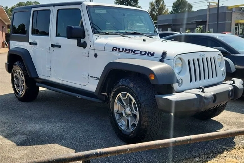 2016 Jeep Wrangler Unlimited Rubicon photo 1