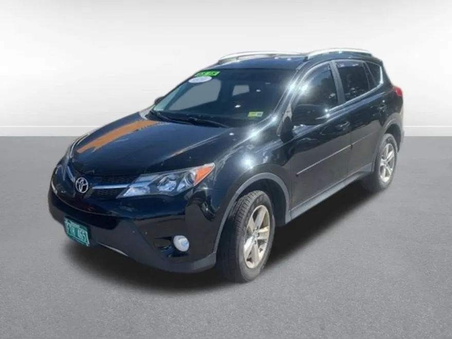 2015 Toyota RAV4 XLE photo 1