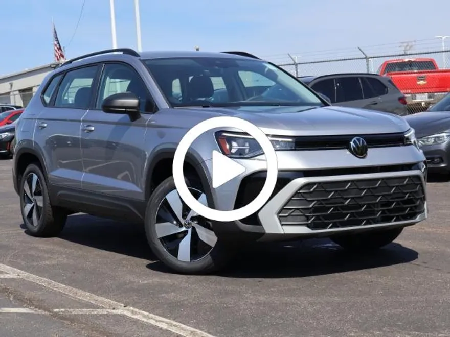2025 Volkswagen Taos S photo 1