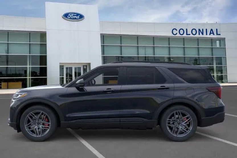 2025 Ford Explorer ST photo 1
