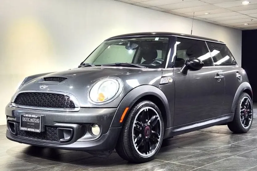 2013 Mini Cooper Hardtop S photo 1