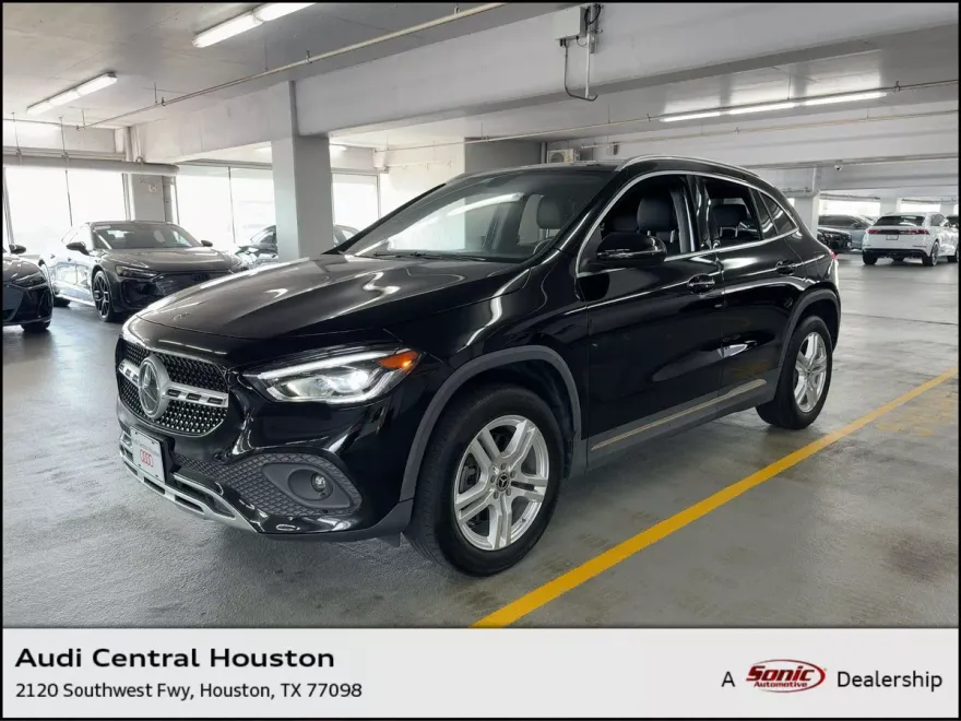 2023 Mercedes Benz GLA 250 photo 1