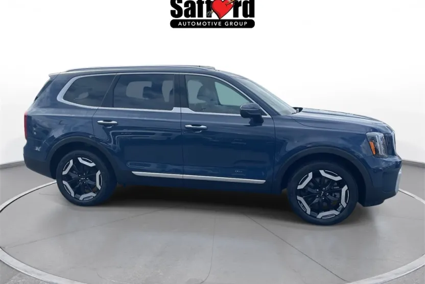 2025 Kia Telluride S photo 1