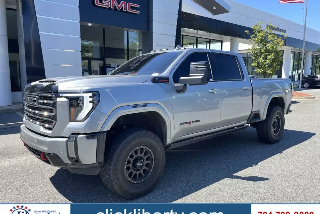 2024 Gmc Sierra HD AT4 photo 1