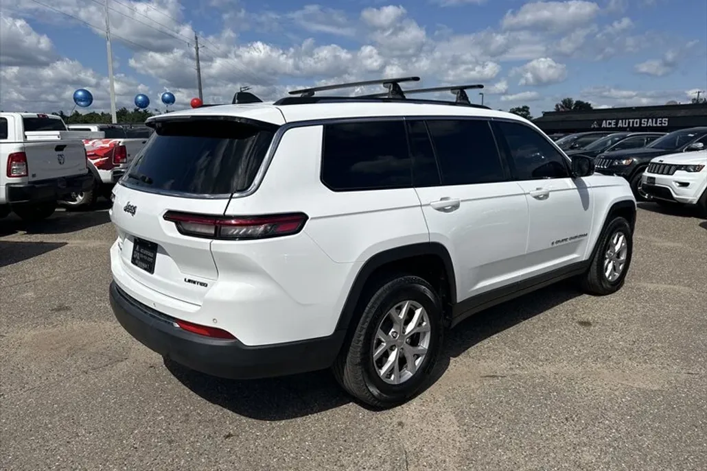 2022 Jeep Grand Cherokee Limited L photo 1