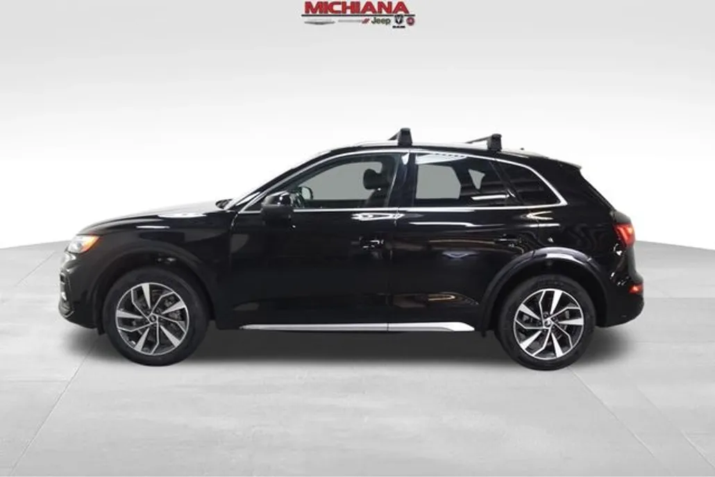 2021 Audi Q5 45 Premium photo 1
