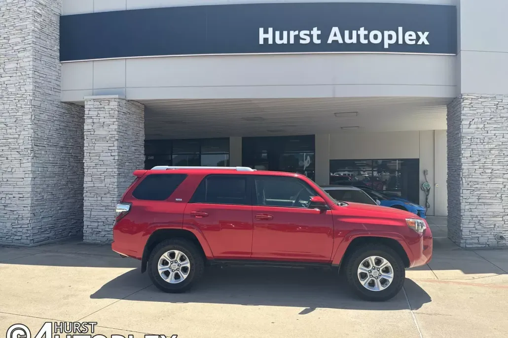2015 Toyota 4Runner SR5 photo 1