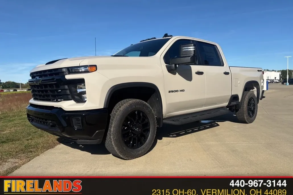 2026 Chevrolet Silverado 2500HD Custom photo 1