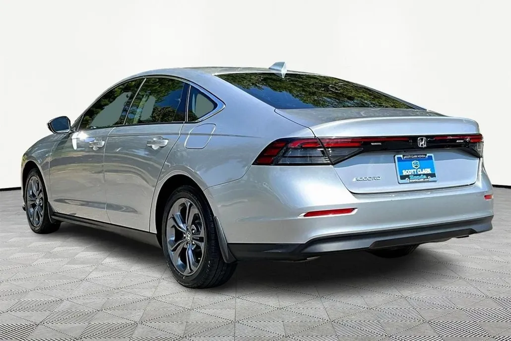 2023 Honda Accord EX photo 1