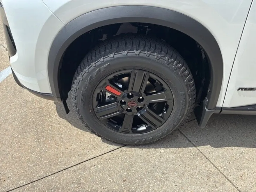 2026 Nissan Rogue SV photo 1