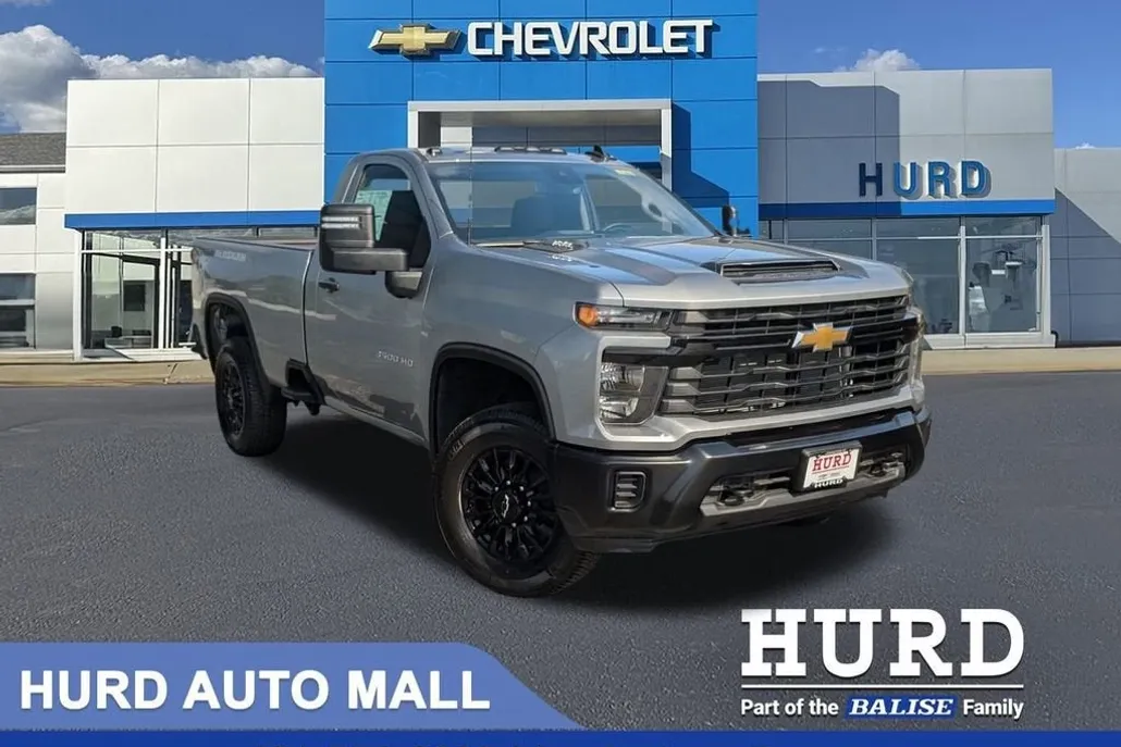 2025 Chevrolet Silverado 3500HD photo 1