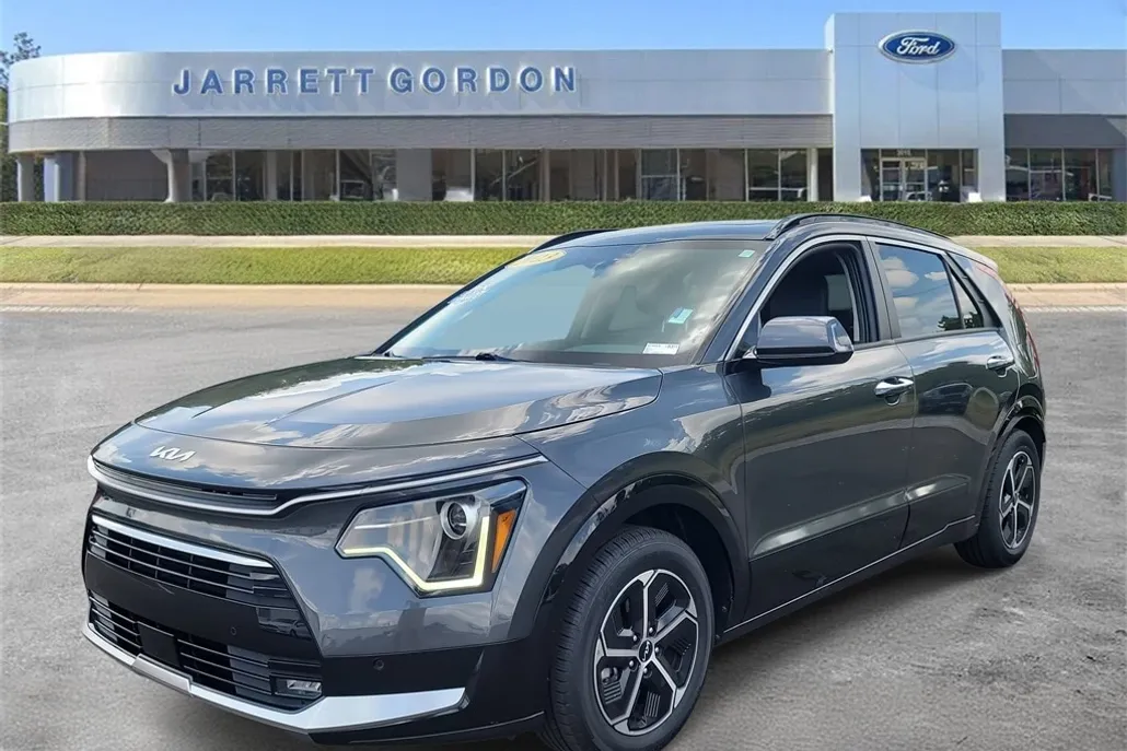 2023 Kia Niro SX photo 1