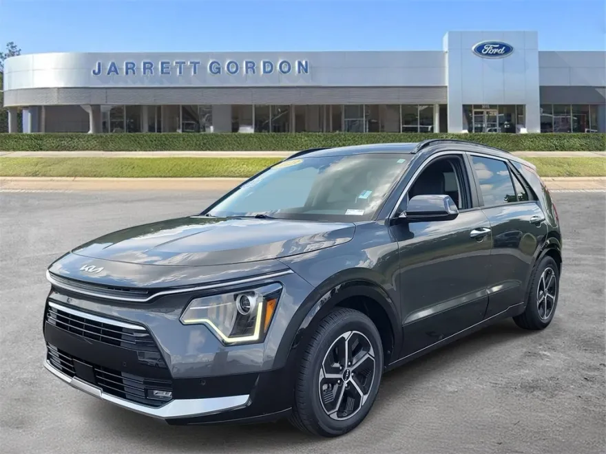 2023 Kia Niro SX photo 1