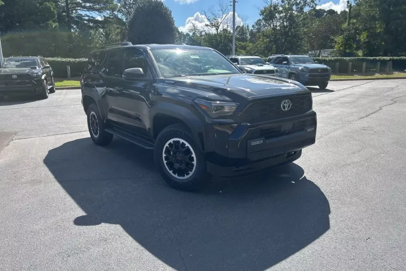 2025 Toyota 4Runner TRD Off-Road photo 1