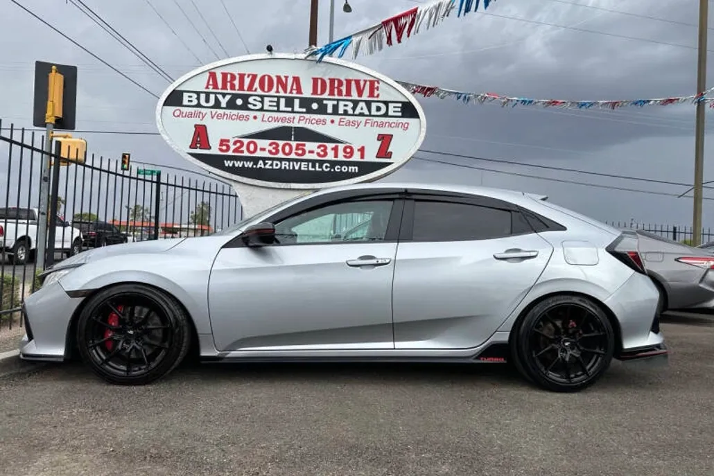 2017 Honda Civic Sport Touring photo 1