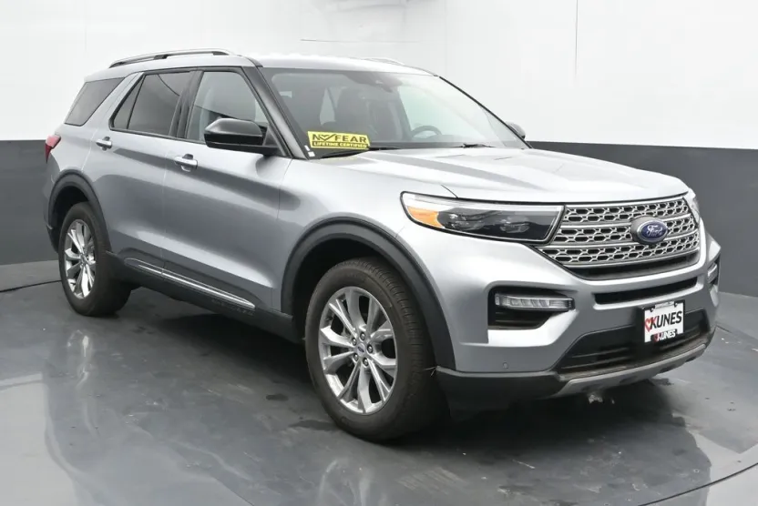 2024 Ford Explorer Limited photo 1